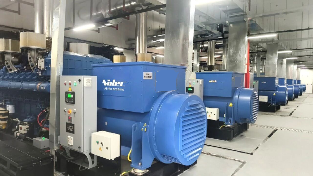 配套DSE控制器与利莱森玛发电机的柴油发电机组